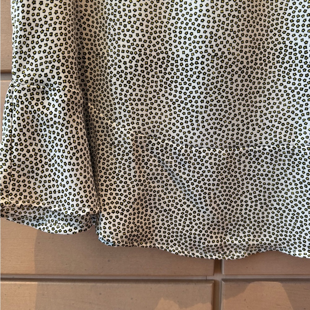 LOFT | Ann Taylor Gray Daisy Pleated Sleeveless Top Size XS - Picture 4 of 7